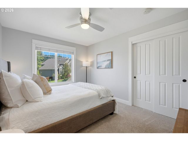 11037 Se RIMROCK Dr, Happy Valley, OR 97086