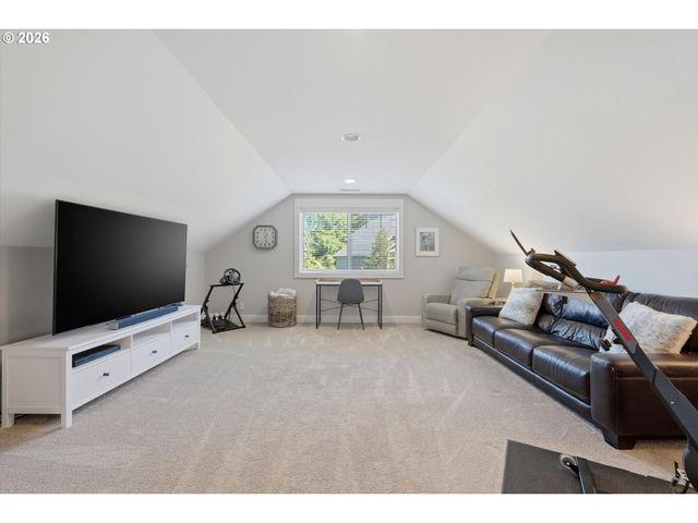11037 Se RIMROCK Dr, Happy Valley, OR 97086