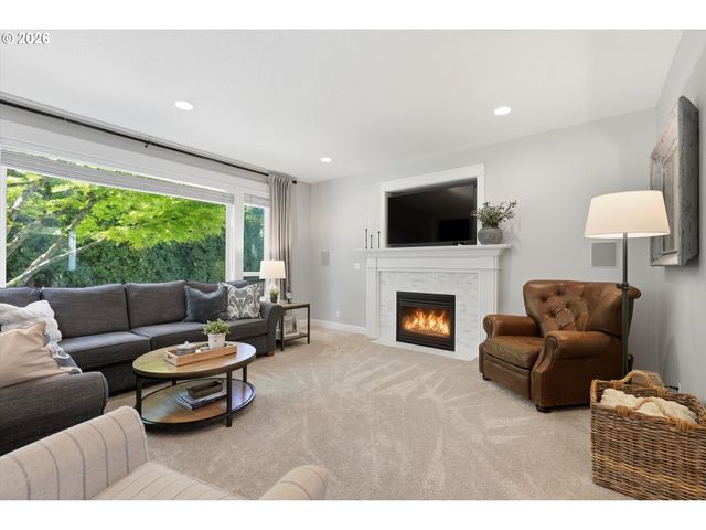 11037 Se RIMROCK Dr, Happy Valley, OR 97086