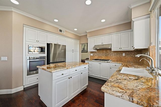 11979 Caneridge Rd, San Diego, CA 92128