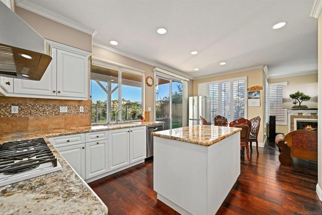 11979 Caneridge Rd, San Diego, CA 92128