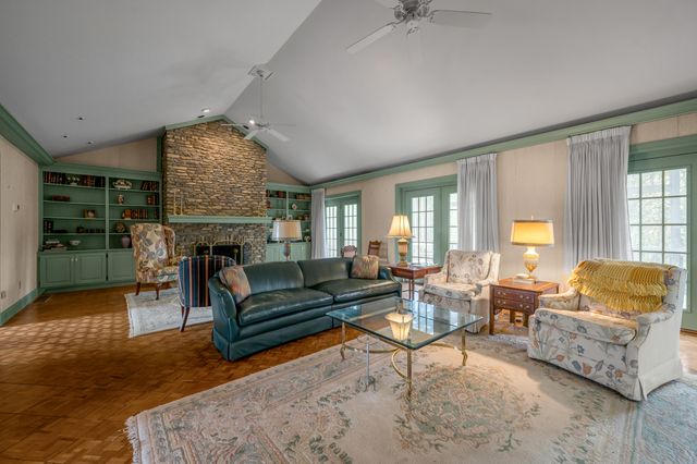 105 Old Farm Road, Richmond, KY 40475