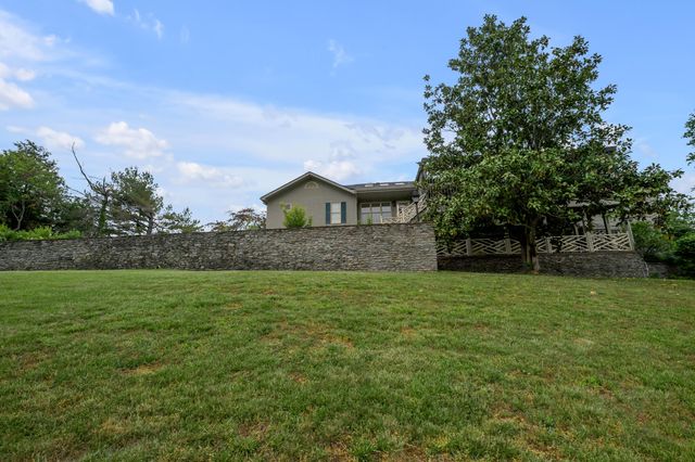 105 Old Farm Road, Richmond, KY 40475