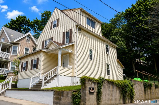 40 Terrace Avenue, Waterbury, CT 06704