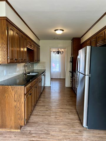 9022 E 30 Street, Tulsa, OK 74129