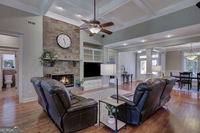 221 Chasewood Lane, Senoia, GA 30276