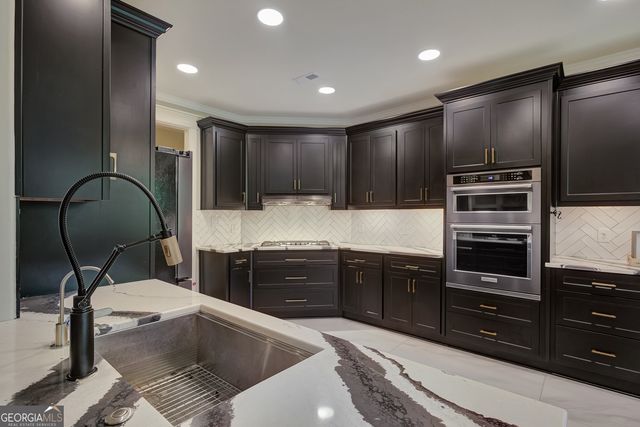 221 Chasewood Lane, Senoia, GA 30276