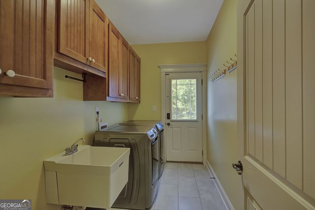 221 Chasewood Lane, Senoia, GA 30276