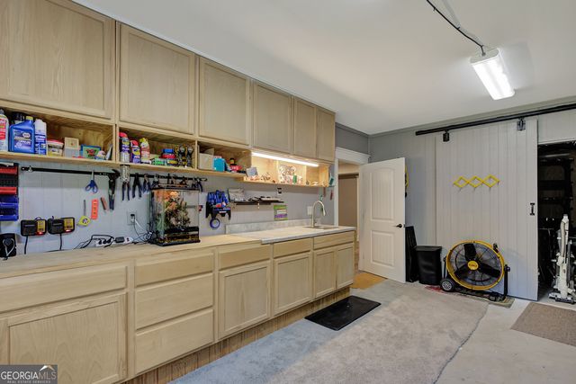 221 Chasewood Lane, Senoia, GA 30276