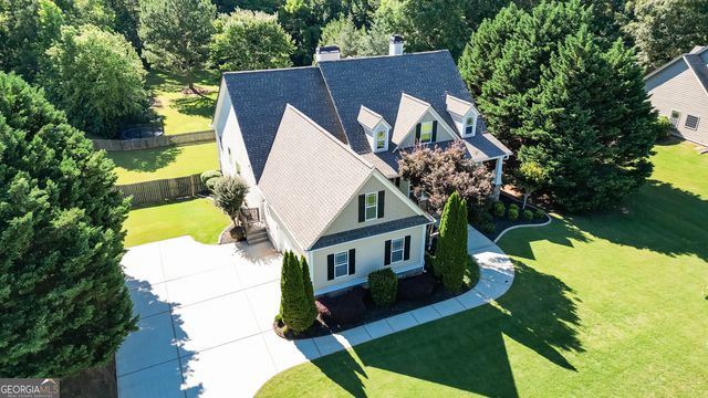 221 Chasewood Lane, Senoia, GA 30276