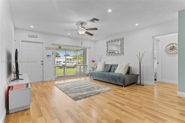 7440 Fillmore Street, Hollywood, FL 33024