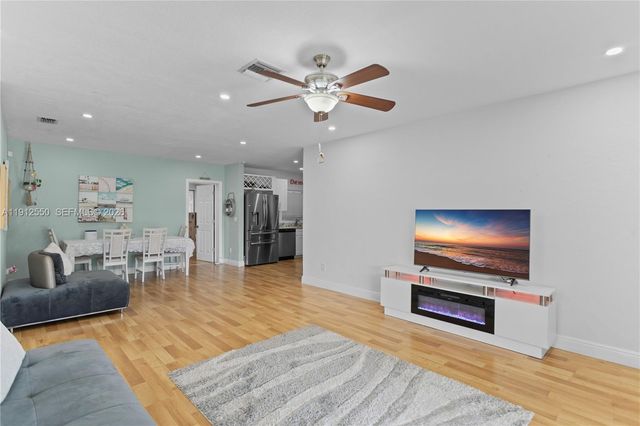 7440 Fillmore Street, Hollywood, FL 33024