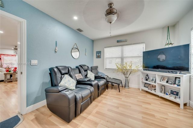 7440 Fillmore Street, Hollywood, FL 33024
