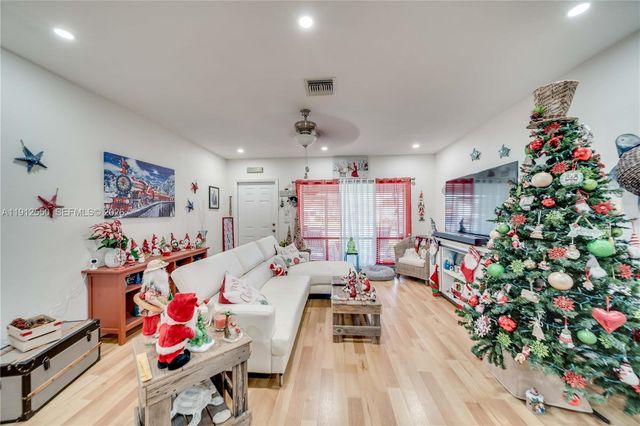 7440 Fillmore Street, Hollywood, FL 33024