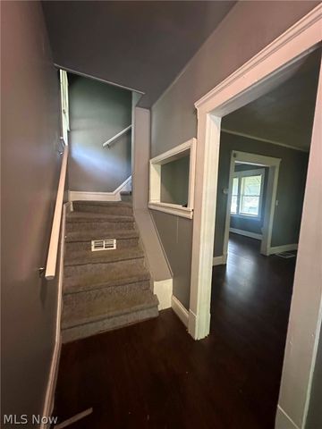4263 E 163 Street, Cleveland, OH 44128