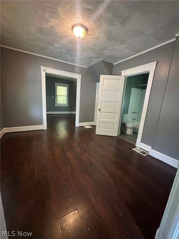 4263 E 163 Street, Cleveland, OH 44128