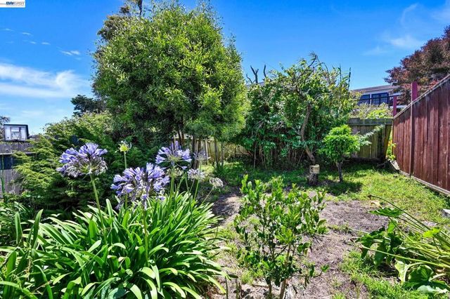 1047 Hanover, Daly City, CA 94014
