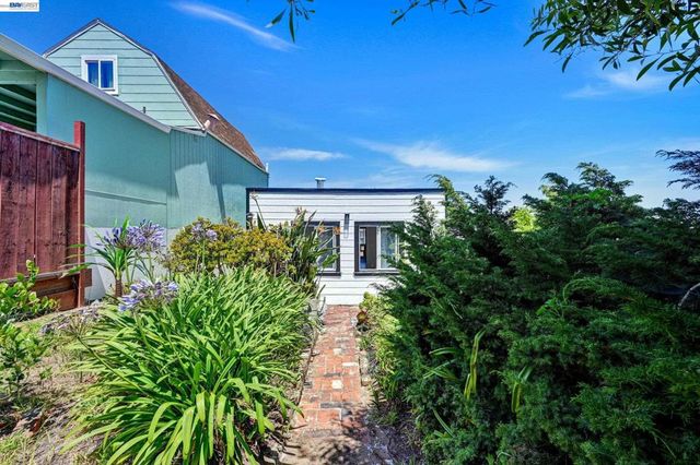 1047 Hanover, Daly City, CA 94014
