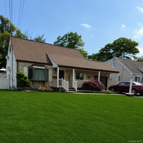 52 Kime Avenue, North Babylon, NY 11703