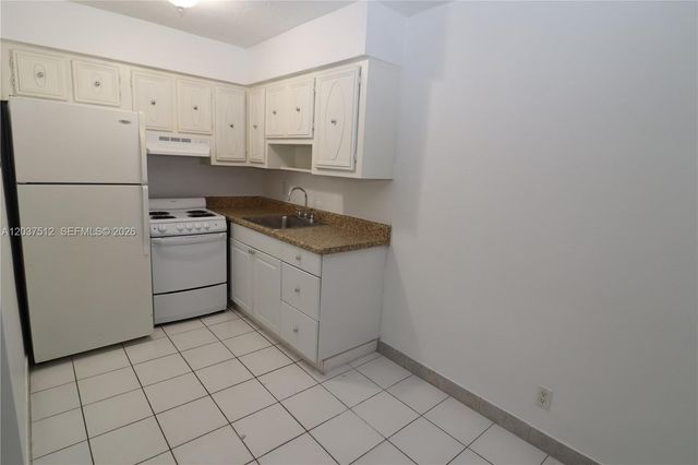 59 NW 37th Street 5, Oakland Park, FL 33309