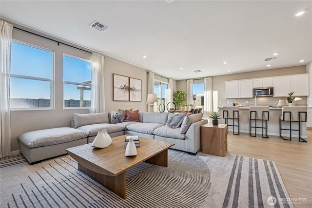 9816 Ferns Loop SE, Yelm, WA 98597