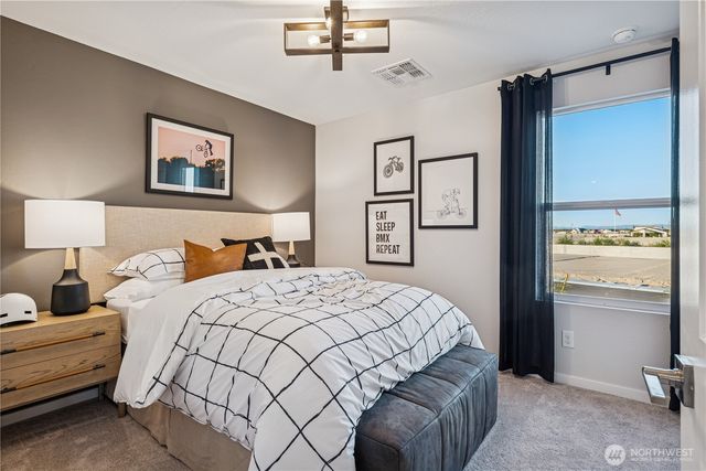 9816 Ferns Loop SE, Yelm, WA 98597