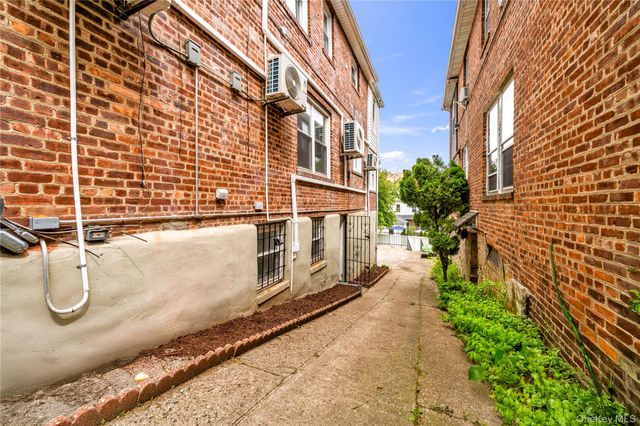 5618 Sylvan Avenue, Bronx, NY 10471