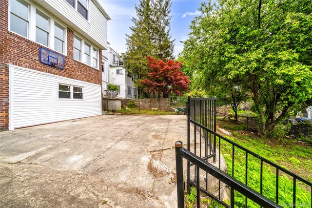 5618 Sylvan Avenue, Bronx, NY 10471