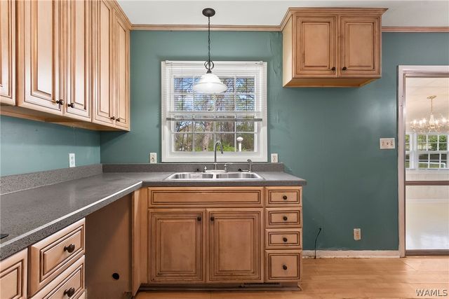 2210 Lavera Drive, Tuscaloosa, AL 35404