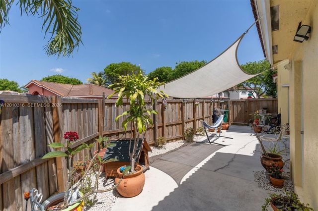 12304 NW 8th Ter, Miami, FL 33182
