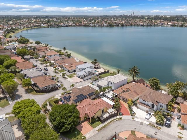 12304 NW 8th Ter, Miami, FL 33182