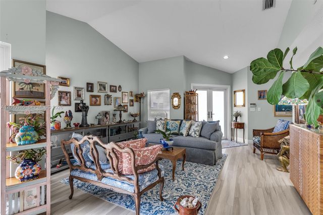 12304 NW 8th Ter, Miami, FL 33182