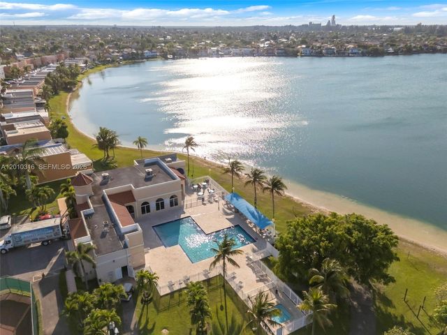 12304 NW 8th Ter, Miami, FL 33182