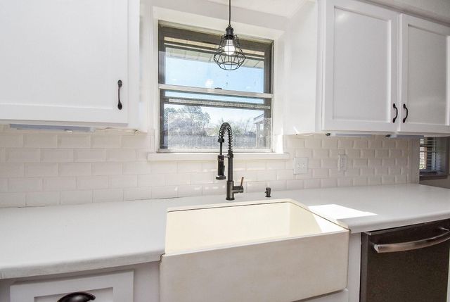 1918 Tulsa Street, Deer Park, TX 77536