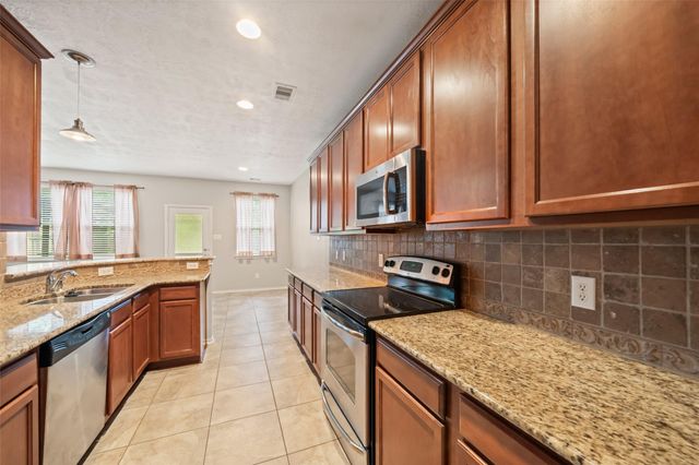 3 Whitekirk, The Woodlands, TX 77354