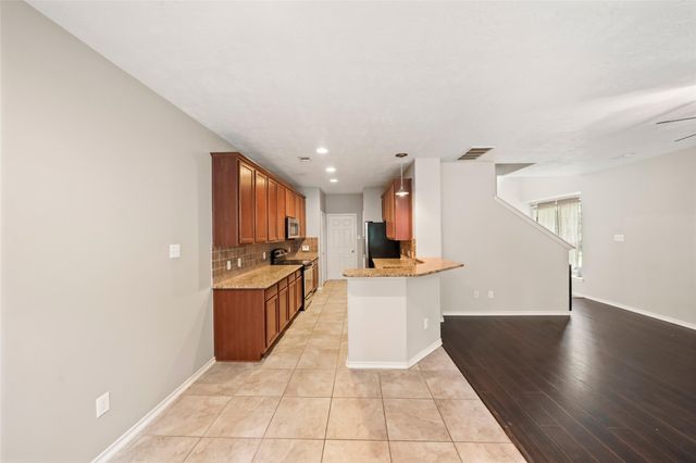 3 Whitekirk, The Woodlands, TX 77354