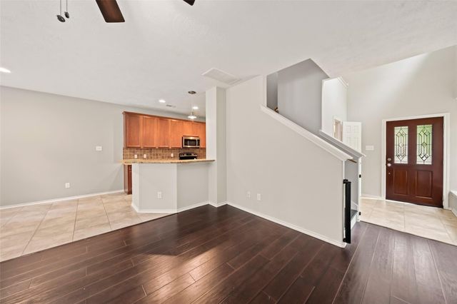 3 Whitekirk, The Woodlands, TX 77354