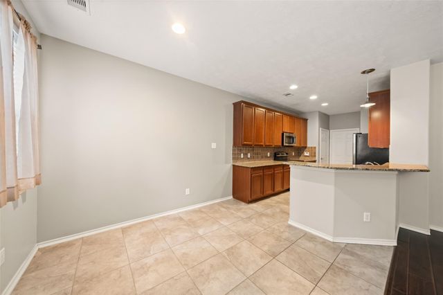 3 Whitekirk, The Woodlands, TX 77354
