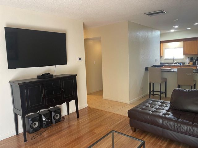 8601 CATTAIL DRIVE 8601, Temple Terrace, FL 33637