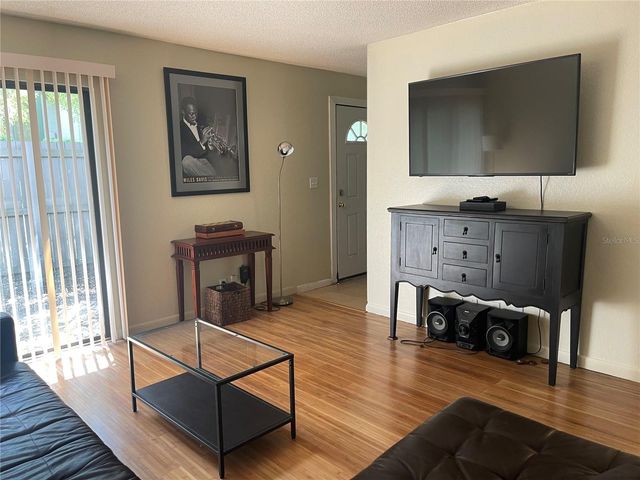 8601 CATTAIL DRIVE 8601, Temple Terrace, FL 33637