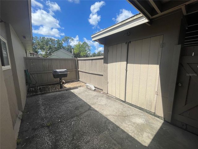 8601 CATTAIL DRIVE 8601, Temple Terrace, FL 33637