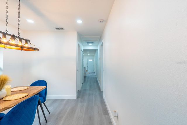 8408 N SEMINOLE AVENUE, Tampa, FL 33604