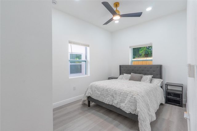 8408 N SEMINOLE AVENUE, Tampa, FL 33604