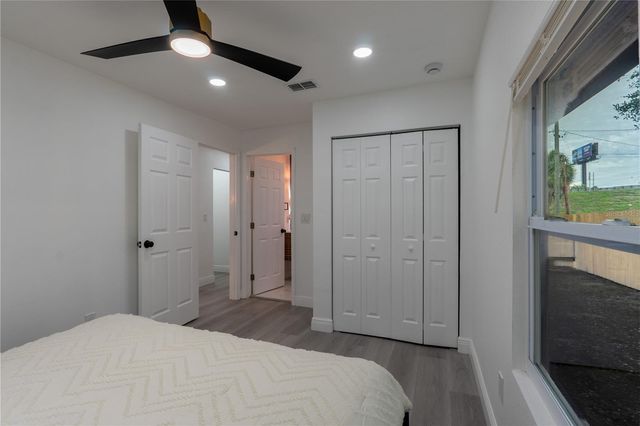 8408 N SEMINOLE AVENUE, Tampa, FL 33604