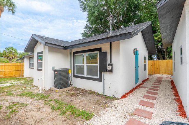 8408 N SEMINOLE AVENUE, Tampa, FL 33604