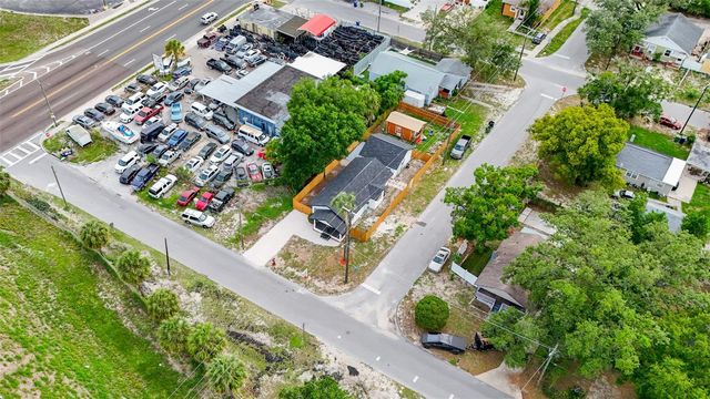 8408 N SEMINOLE AVENUE, Tampa, FL 33604