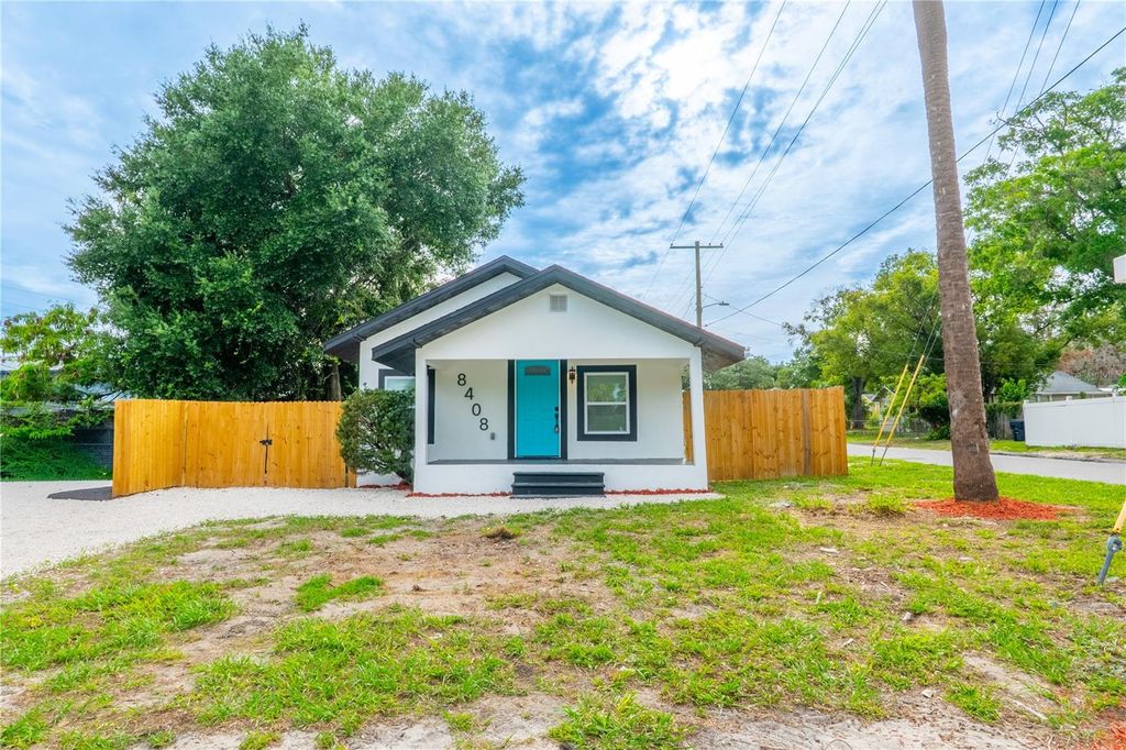8408 N SEMINOLE AVENUE, Tampa, FL 33604