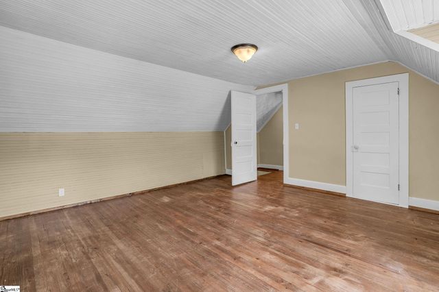 14 Piedmont Avenue, Piedmont, SC 29673