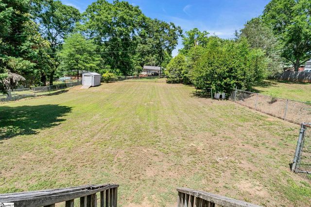 14 Piedmont Avenue, Piedmont, SC 29673