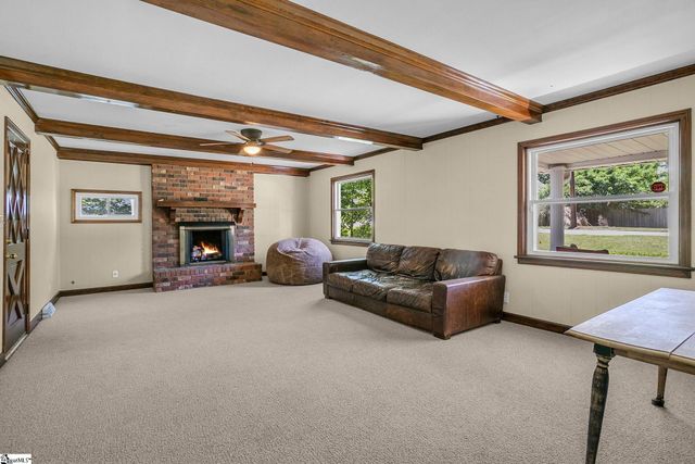 14 Piedmont Avenue, Piedmont, SC 29673
